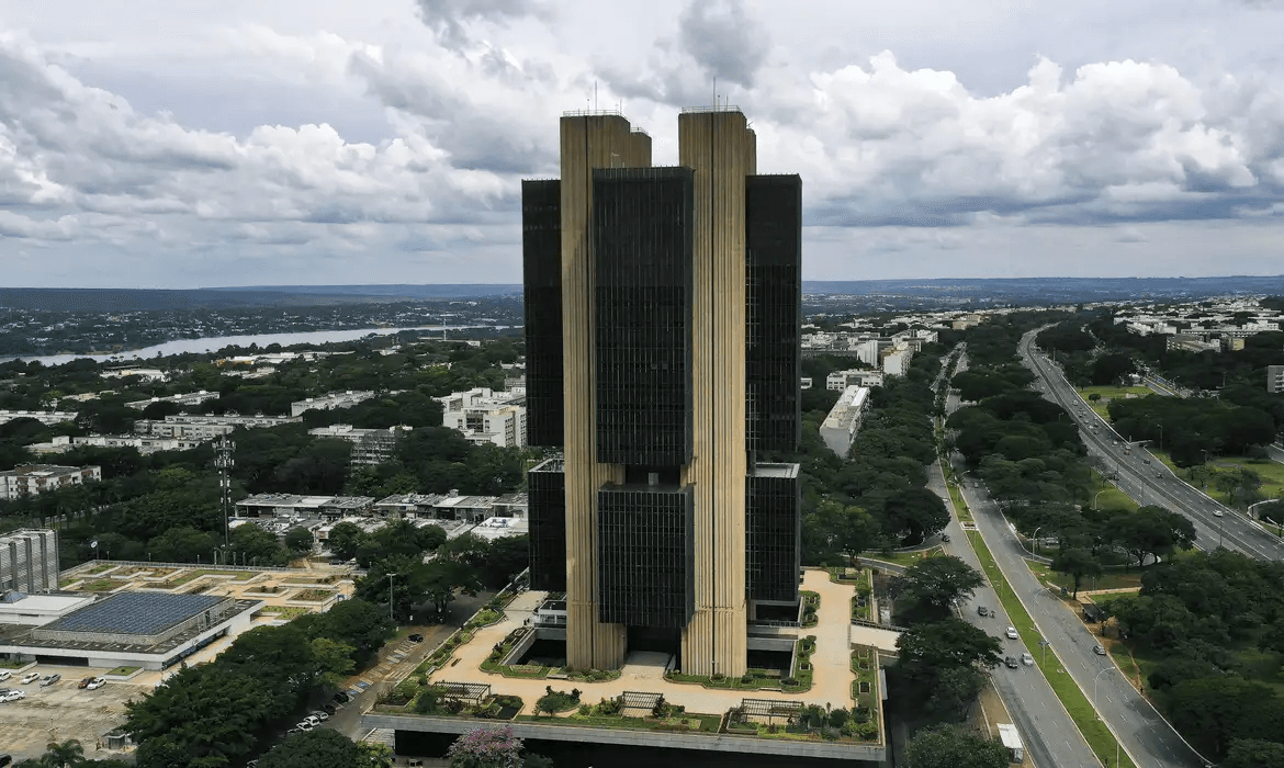 Selic deve ficar em 14% até o fim do ano, alerta o mercado