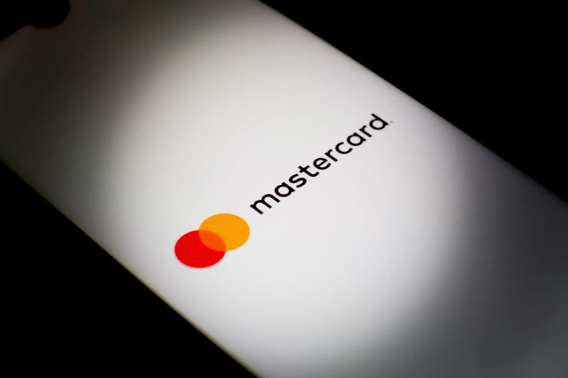 Rogers Bank e Mastercard fazem compra por agente de IA