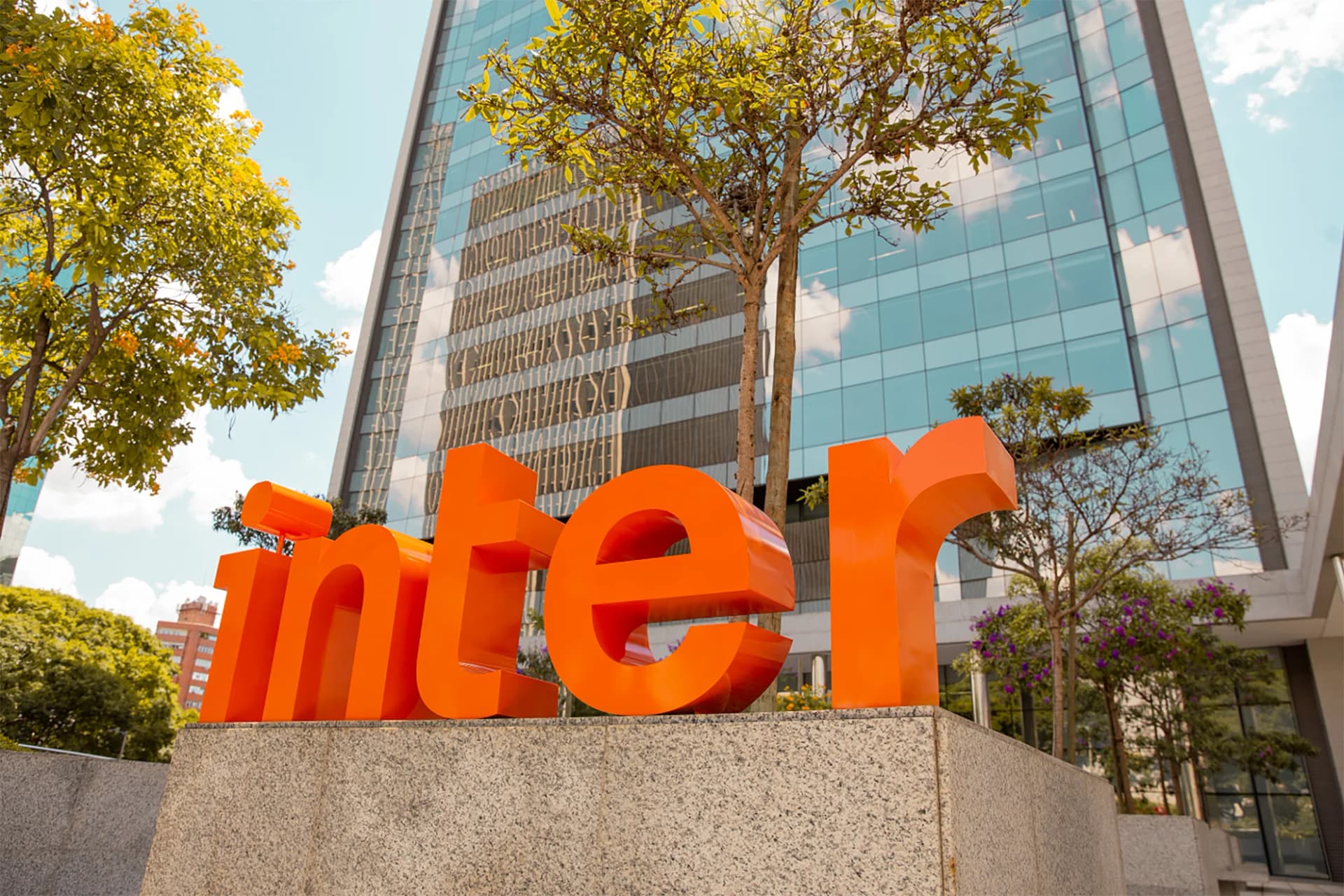 Inter tem 18 mil clientes fazendo Pix pelo WhatsApp