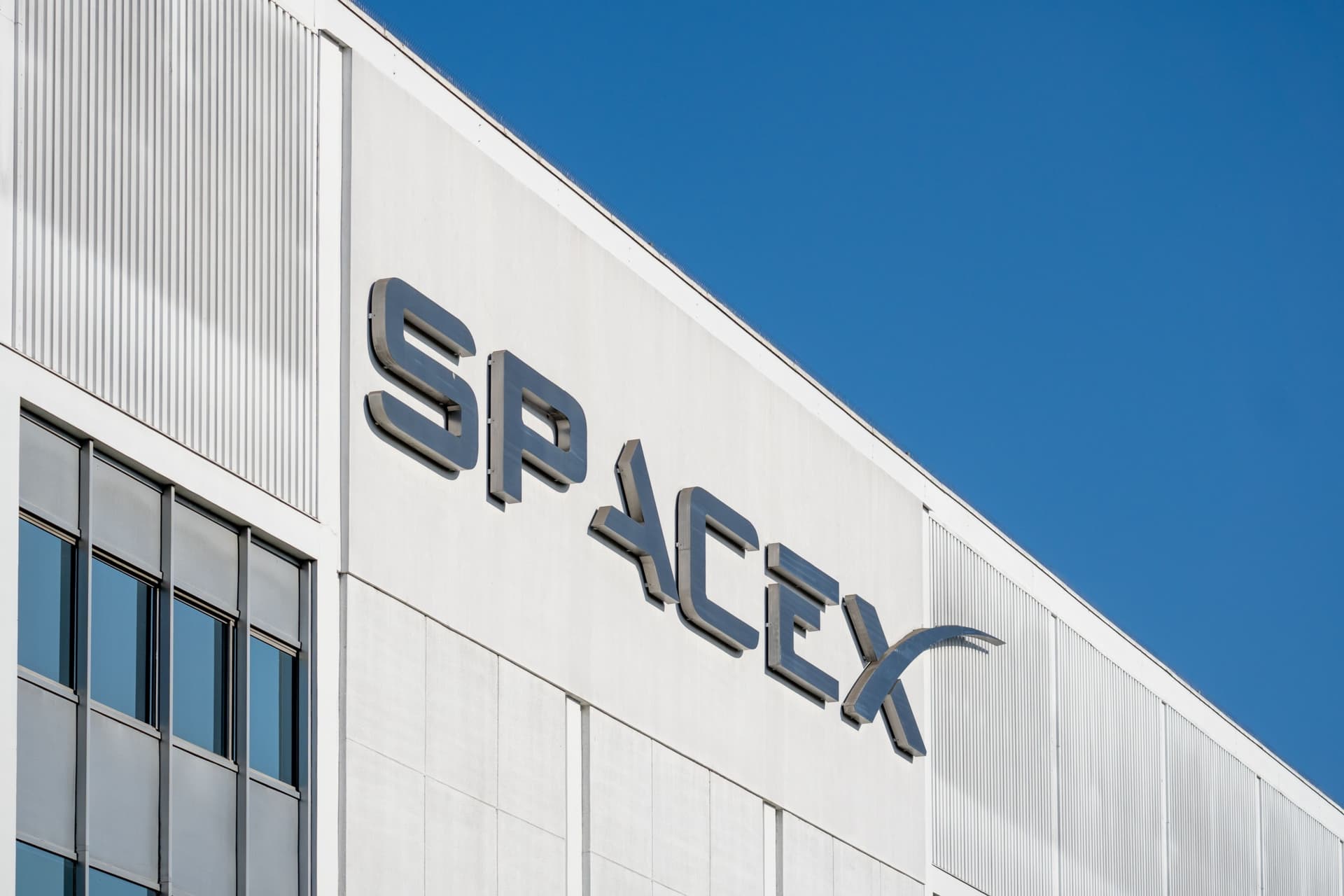 SpaceX reúne 21 bancos para IPO de US$ 1,75 tri; BTG está na lista