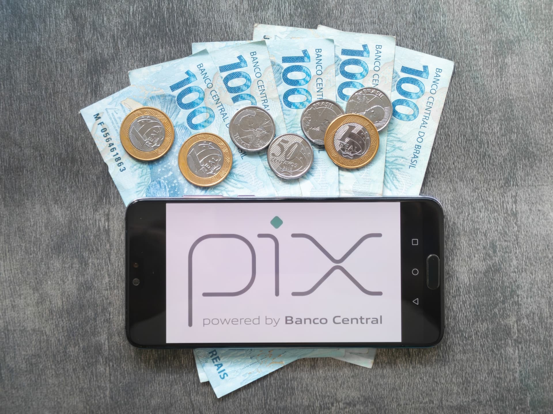 Pix por aproximação fica sem teto de R$ 500 a partir de hoje