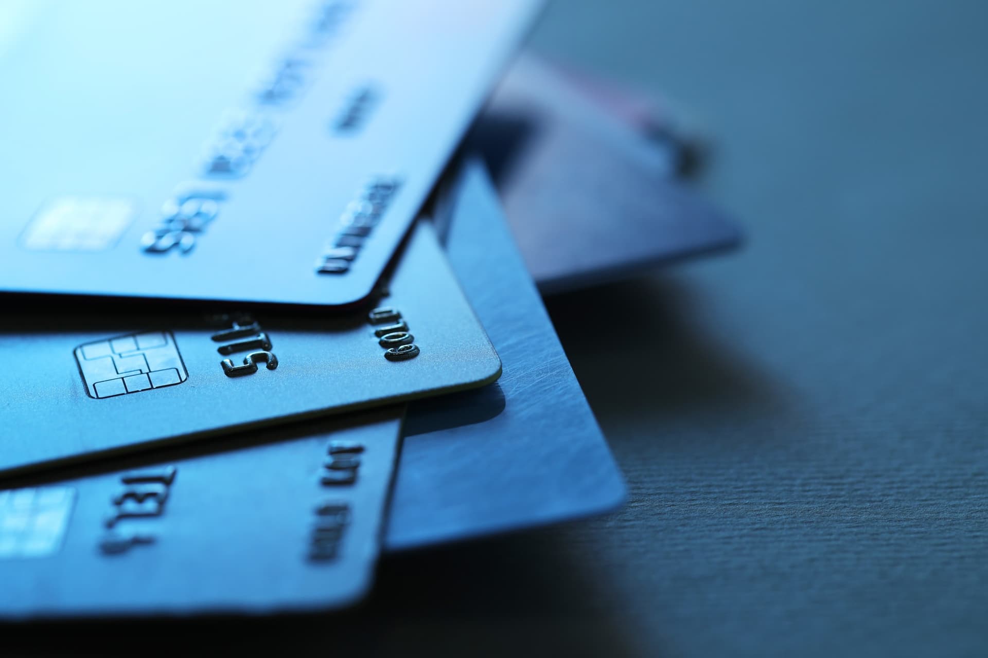 Abecs: fraude online no cartão caiu 36,5% de 2022 a 2025