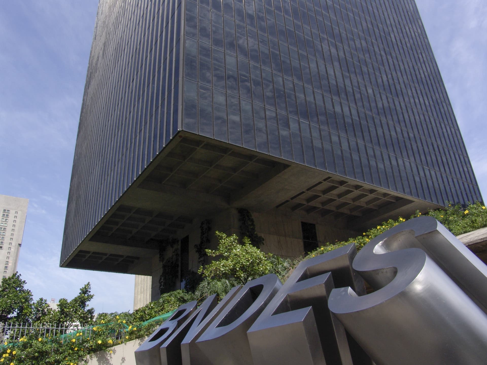 BNDES soma R$ 12 bi em pedidos de crédito do Brasil Soberano