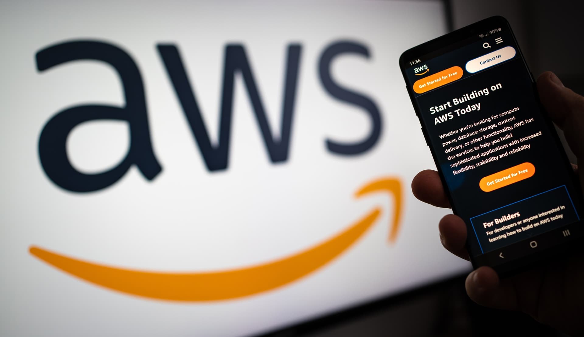 Thought Machine e AWS anunciam IA para migrar core de bancos