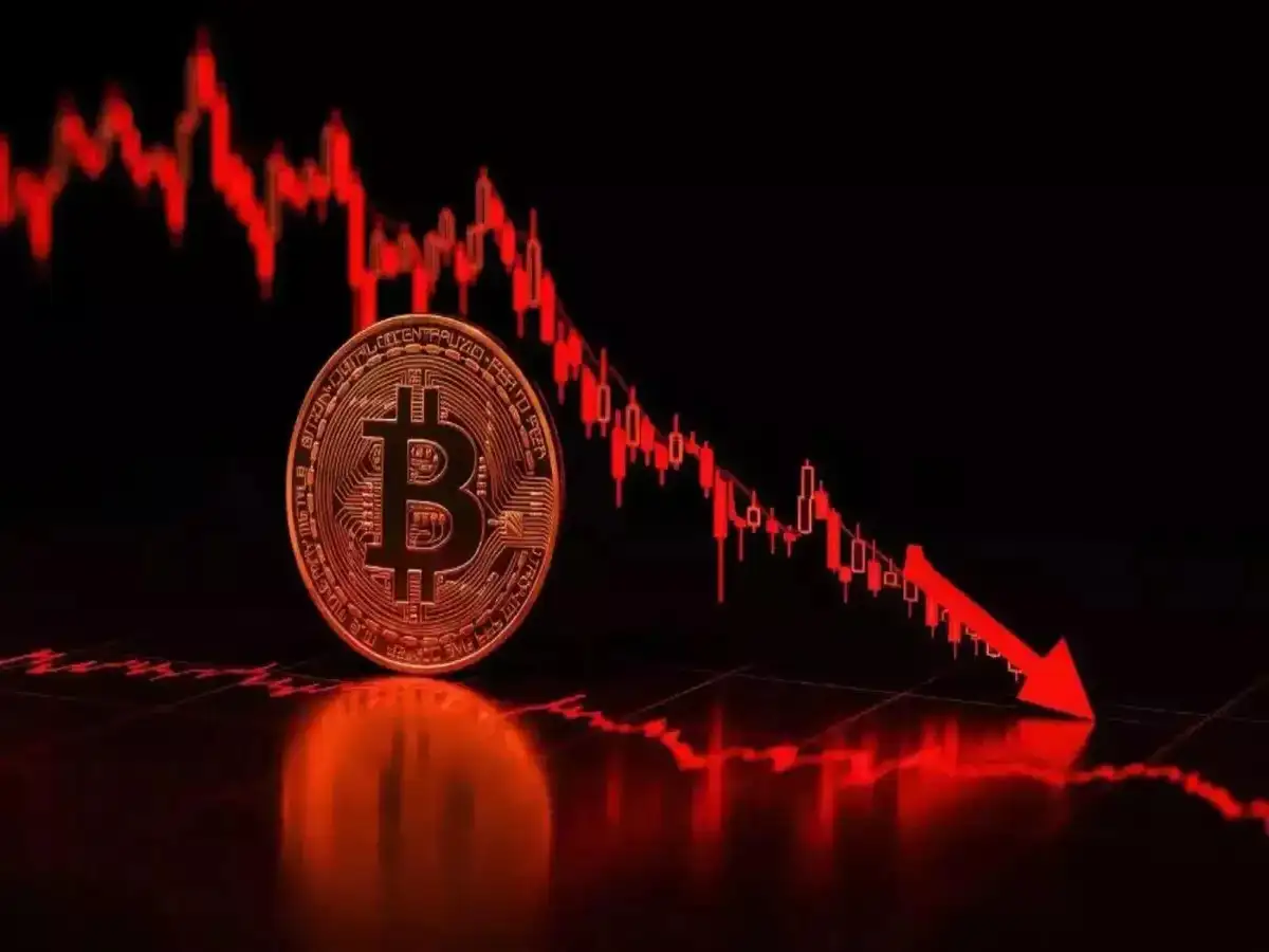 Bitcoin despenca 40% e acende alerta de ‘medo extremo’