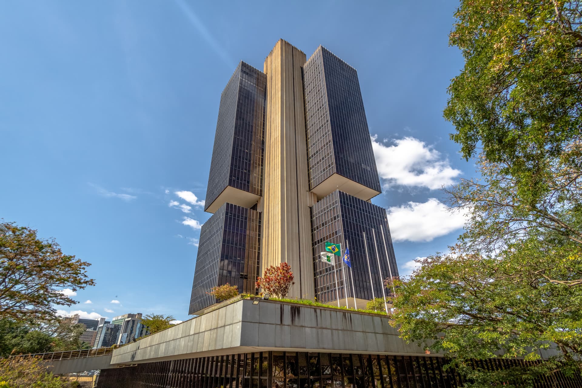Crown pede ao BC autorização para ser corretora cripto